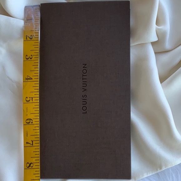 Louis Vuitton receipt envelopes - Picture 6 of 8